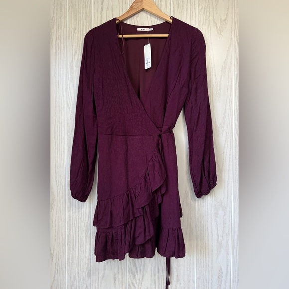 Mi Ami Francesca's Women's Leopard Burgundy Cindalyn Wrap Dress (Size M, NWT) - Picture 4 of 7